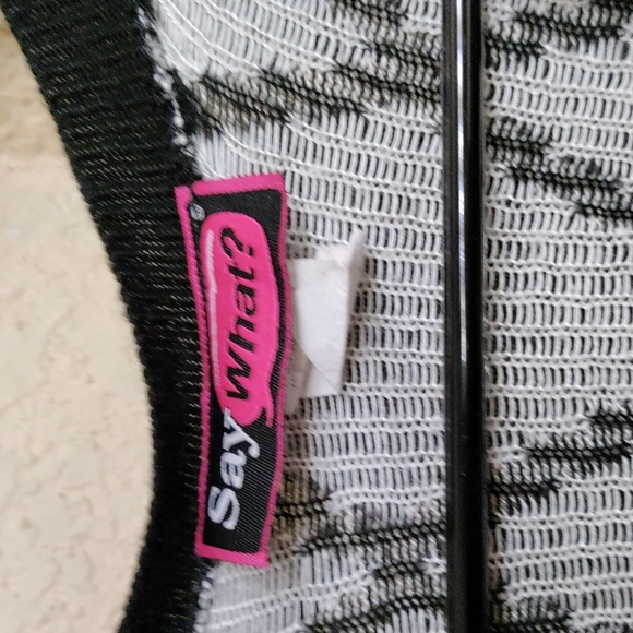 💥5/$10💥🦋Say What cardigan - Picture 4 of 5